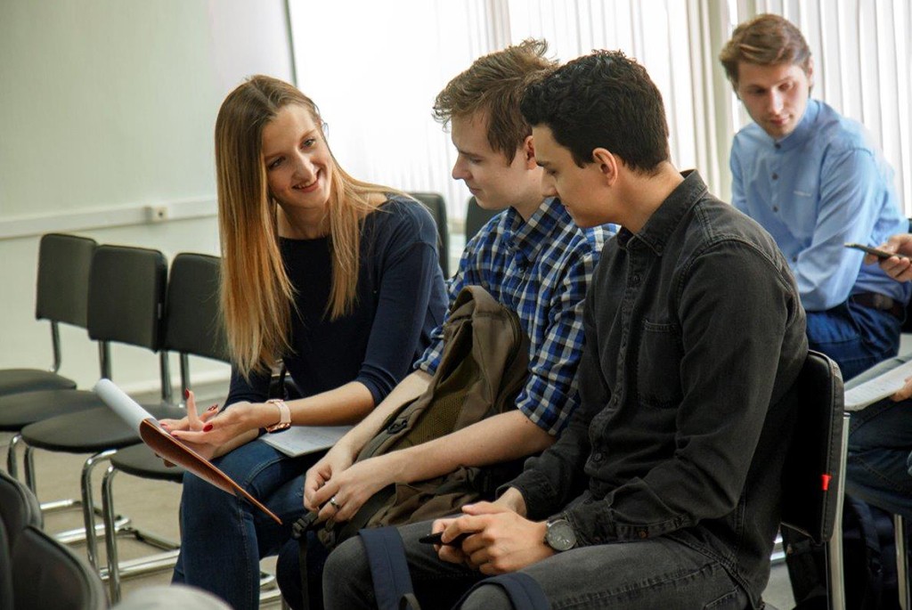 Защита этапов реализации  проектов ГПО-участников Конкурса партнерских проектов «TUSUR & Business»